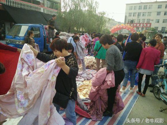 跑江湖摆地摊产品有哪些：月入十万的暴利产品推荐